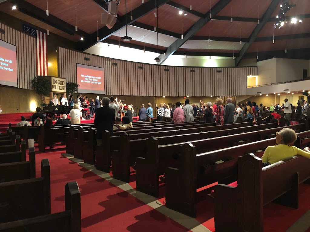 Calvary Cathedral International | 1701 Oakhurst Scenic Dr, Fort Worth, TX 76111, USA | Phone: (817) 332-1246
