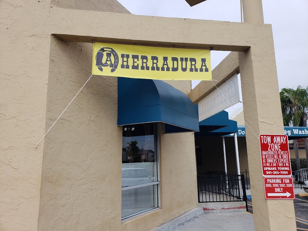 La Herradura Tienda Vaquera | 3593 Webber St, Sarasota, FL 34239, USA | Phone: (941) 923-3335
