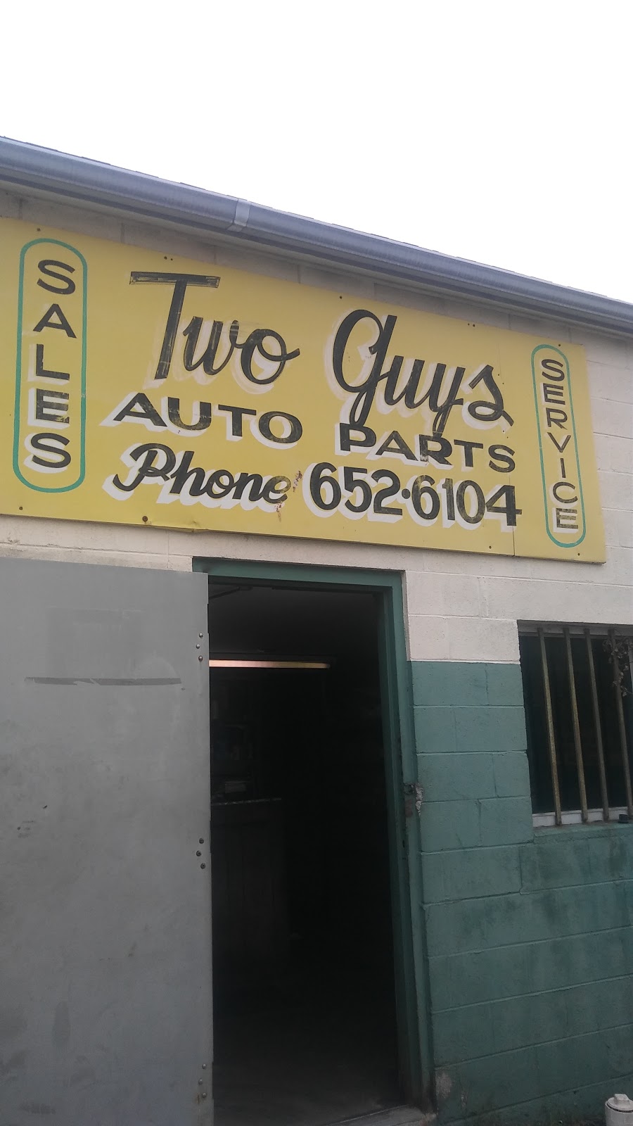 Two Guys Auto Parts | 624 Garasches Ln, Wilmington, DE 19801, USA | Phone: (302) 652-6104