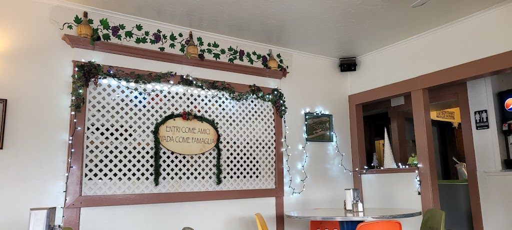 Antones Italian Food | 4125 Sunnyside Dr, Riverside, CA 92506, USA | Phone: (951) 682-5900