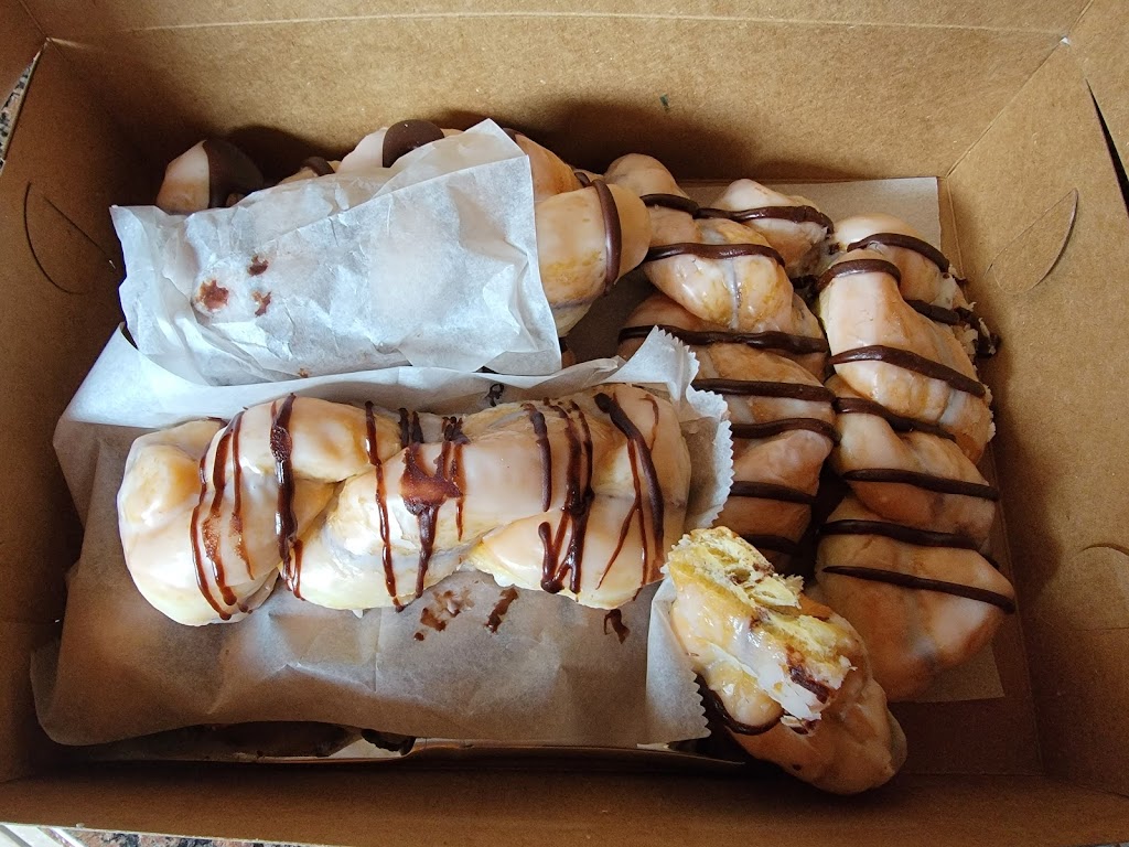 Uncle Donuts | 2071 Glacier Dr Ste 1, St Croix Falls, WI 54024, USA | Phone: (715) 483-9866