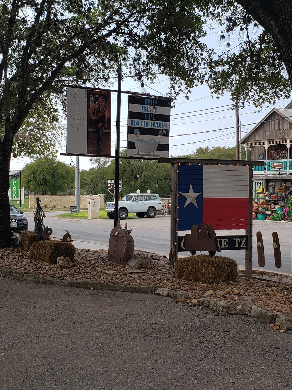 The Best Lil Bath Haus | 1244 Gruene Rd, New Braunfels, TX 78130, USA | Phone: (830) 302-7999