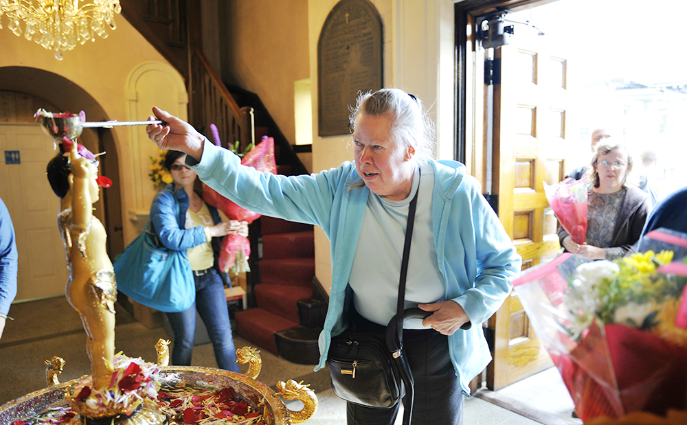 Goddess of Mercy Temple | 58 Grove St, Amsterdam, NY 12010, USA | Phone: (518) 853-1873