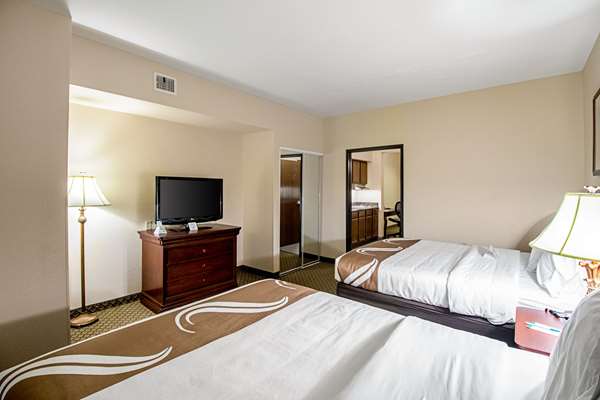 Quality Inn & Suites | 615 US-77, Robstown, TX 78380, USA | Phone: (361) 236-4057