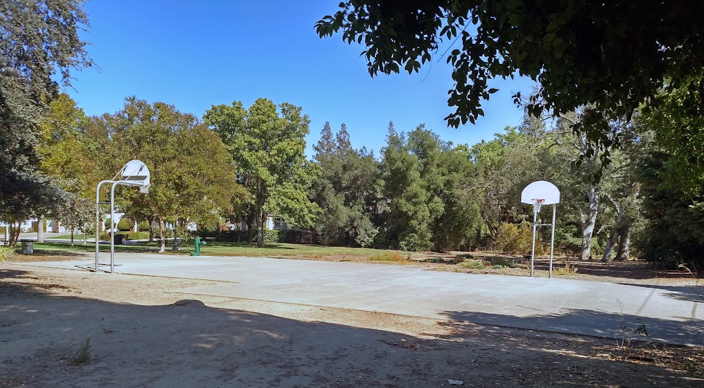 Glancy Oaks Park | 5292 Glancy Dr #5466, Carmichael, CA 95608, USA | Phone: (916) 485-5322