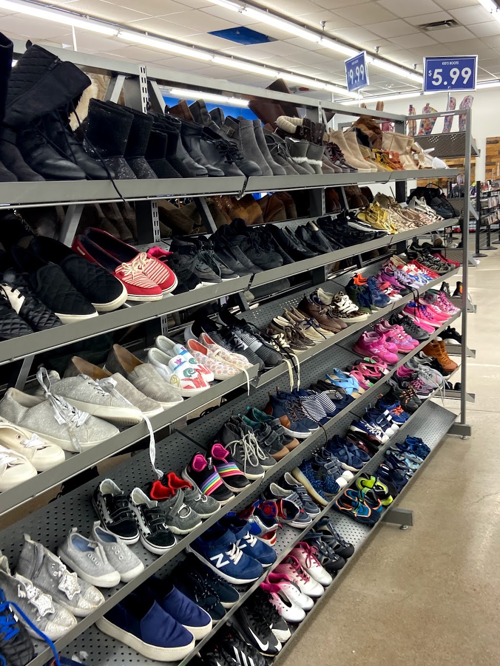 Goodwill Store & Donation Center | 18230 Midway Rd, Dallas, TX 75287, USA | Phone: (972) 248-2446