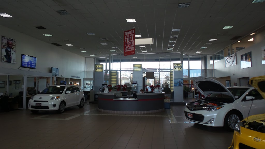 Tracy Toyota | 2895 Naglee Rd, Tracy, CA 95304, USA | Phone: (209) 834-1111