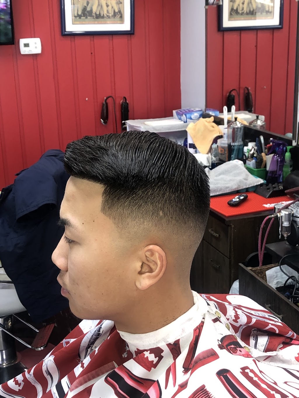 Ernesto’s Barbershop | 2375 E Tropicana Ave, Las Vegas, NV 89119, USA | Phone: (702) 749-6327