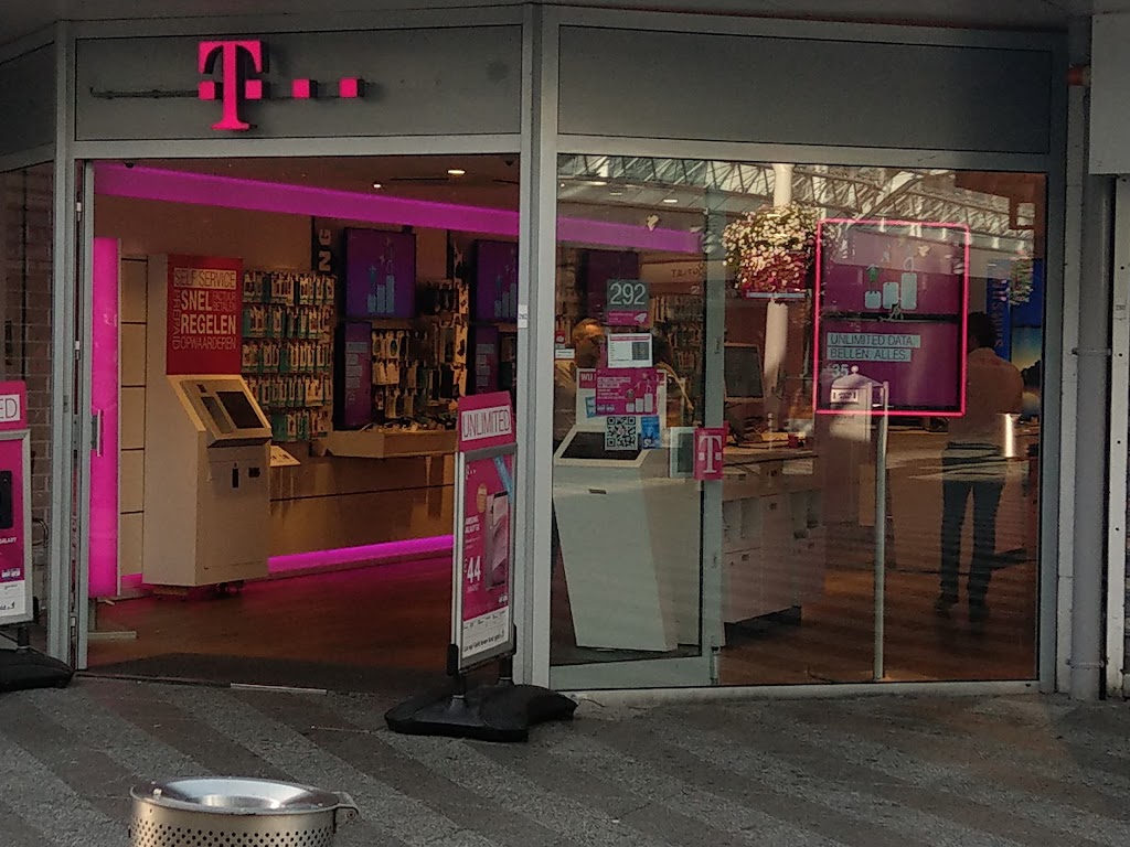 T-Mobile Shop Amsterdam Buikslotermeerplein | Buikslotermeerplein 78, 1025 EW Amsterdam, Netherlands | Phone: 06 48213598