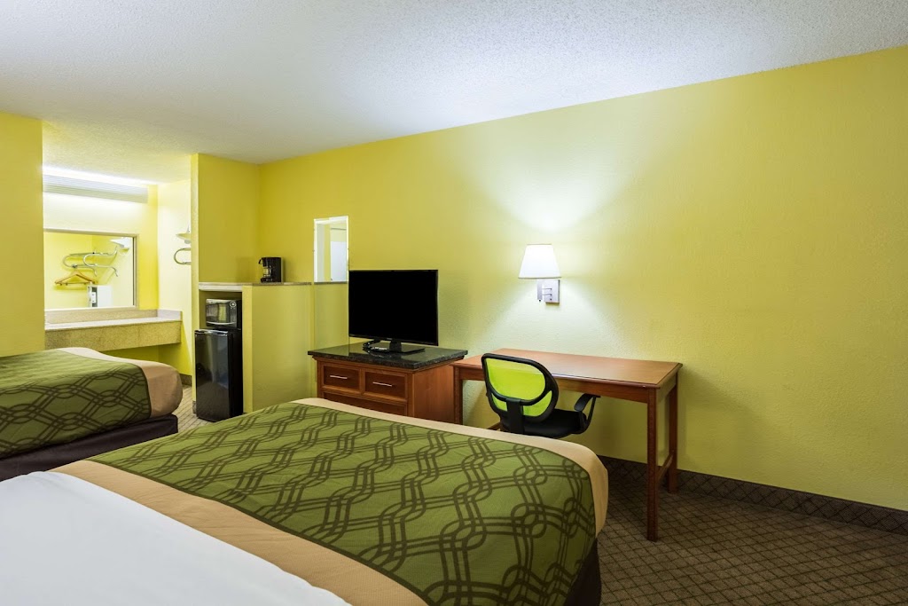 Econo Lodge | 550 South Lofton Dr, Picayune, MS 39466, USA | Phone: (601) 799-2833