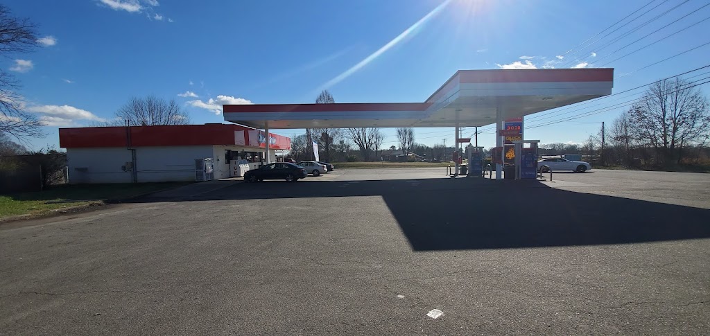 Exxon | 426 N Franklin Rd, Mt Airy, NC 27030, USA | Phone: (336) 789-8362