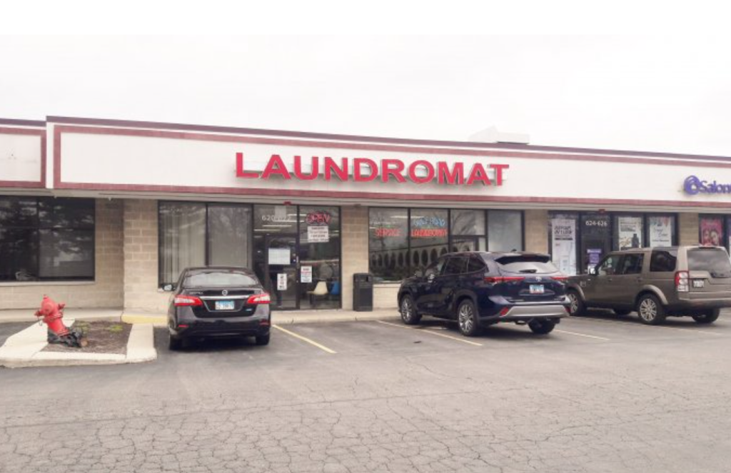 Golf Road Laundromat | 620 E Golf Rd, Arlington Heights, IL 60005, USA | Phone: (847) 640-1625
