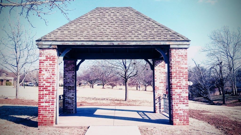 Quail Creek Park | 11102 Quail Creek Rd, Oklahoma City, OK 73120, USA | Phone: (405) 297-3882