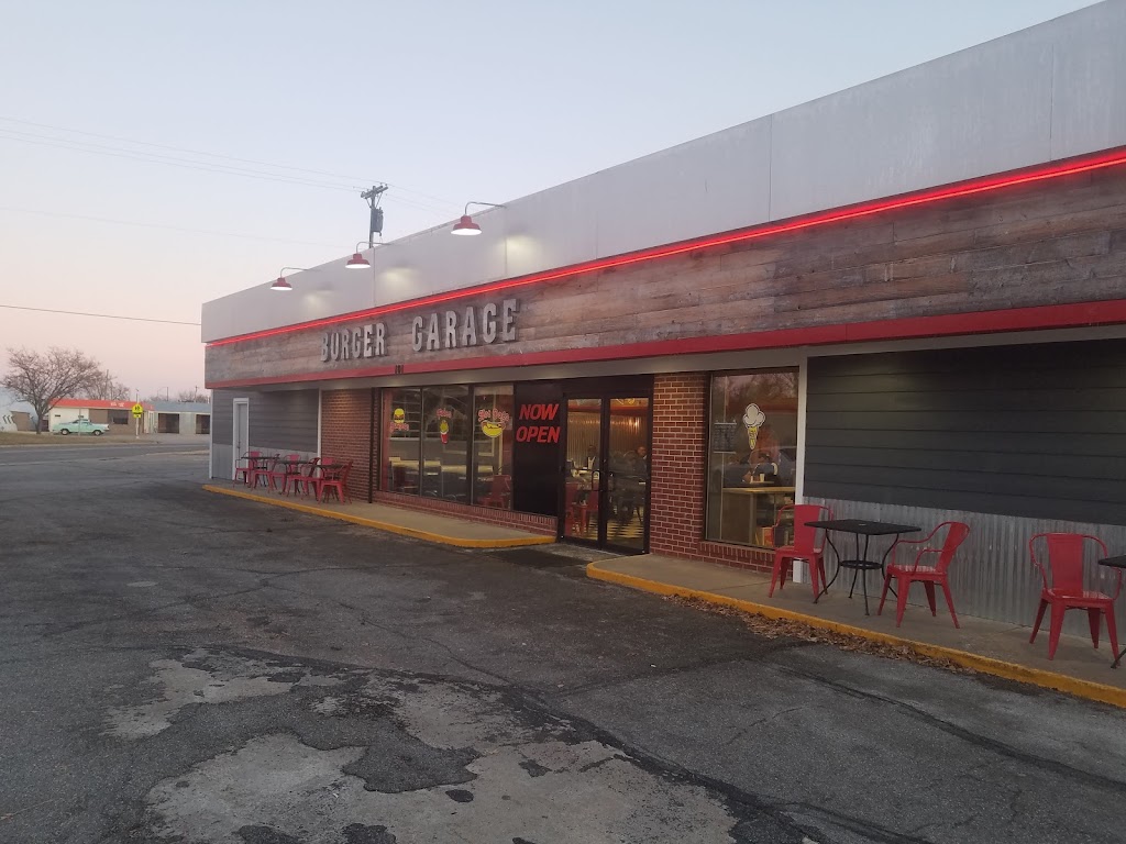 The Burger Garage & Ice Cream Shop | 101 Old, US-81, Hesston, KS 67062, USA | Phone: (316) 283-3000