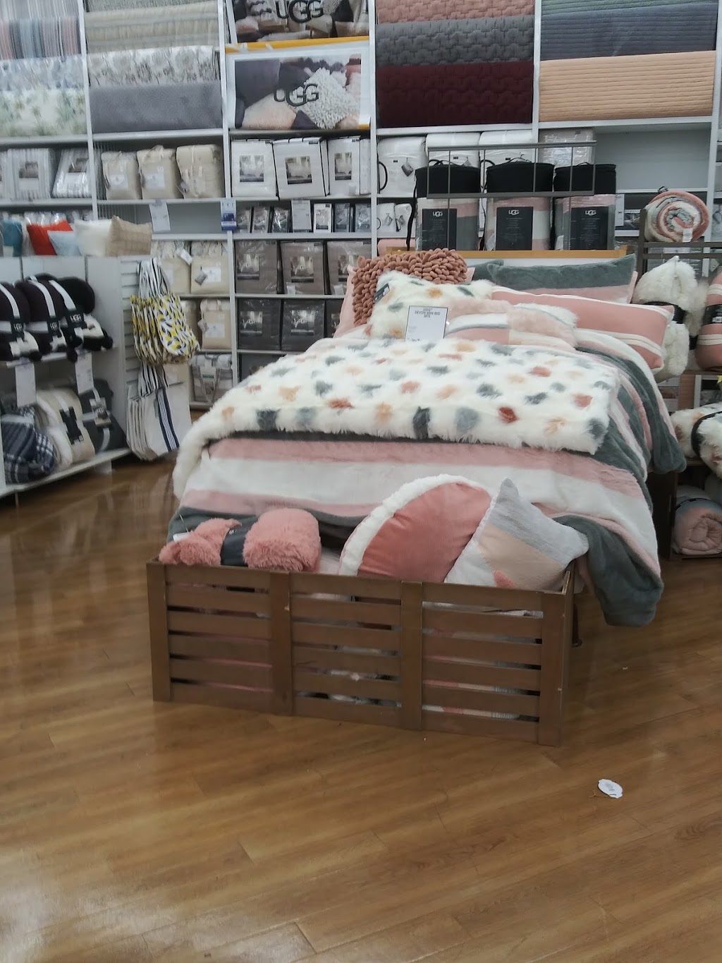 Bed Bath & Beyond | 6038 Azle Ave, Lake Worth, TX 76135 | Phone: (817) 237-6446