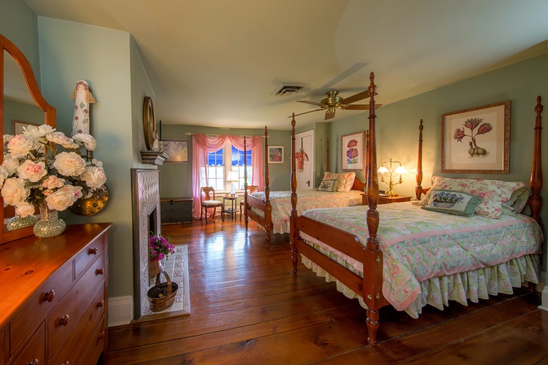 Felicity Farms Bed & Breakfast | 2075 Dutch Ridge Rd, Beaver, PA 15009, USA | Phone: (724) 775-0735