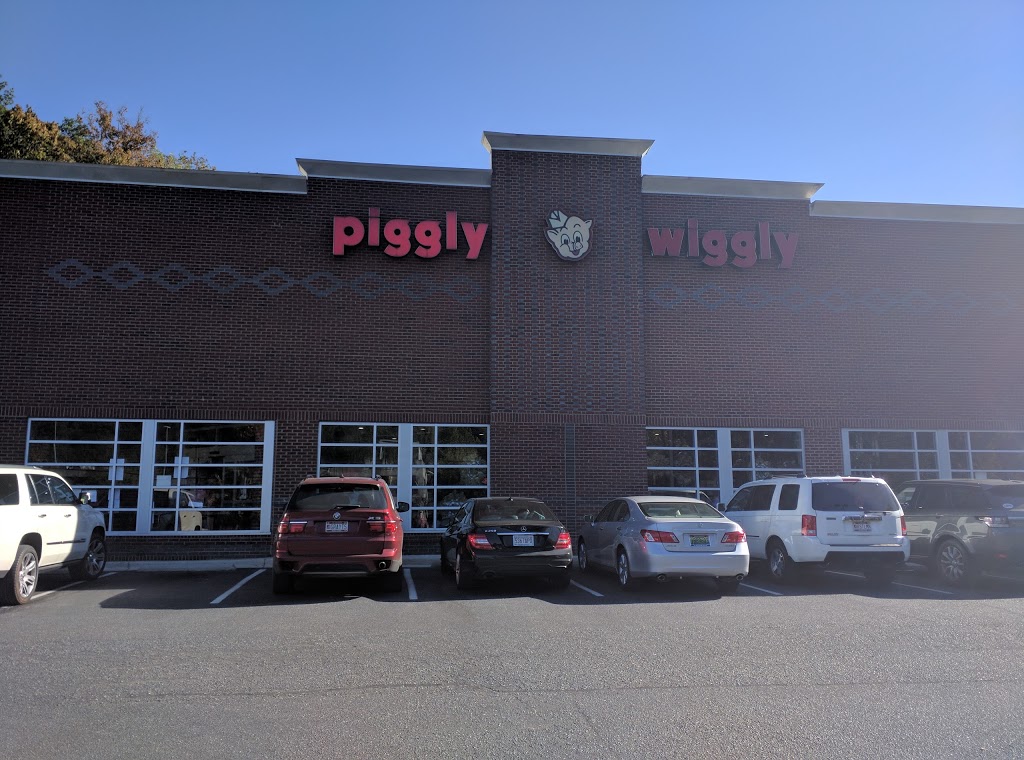 Piggly Wiggly River Run | 3800 River Run Dr, Birmingham, AL 35243, USA | Phone: (205) 776-8755