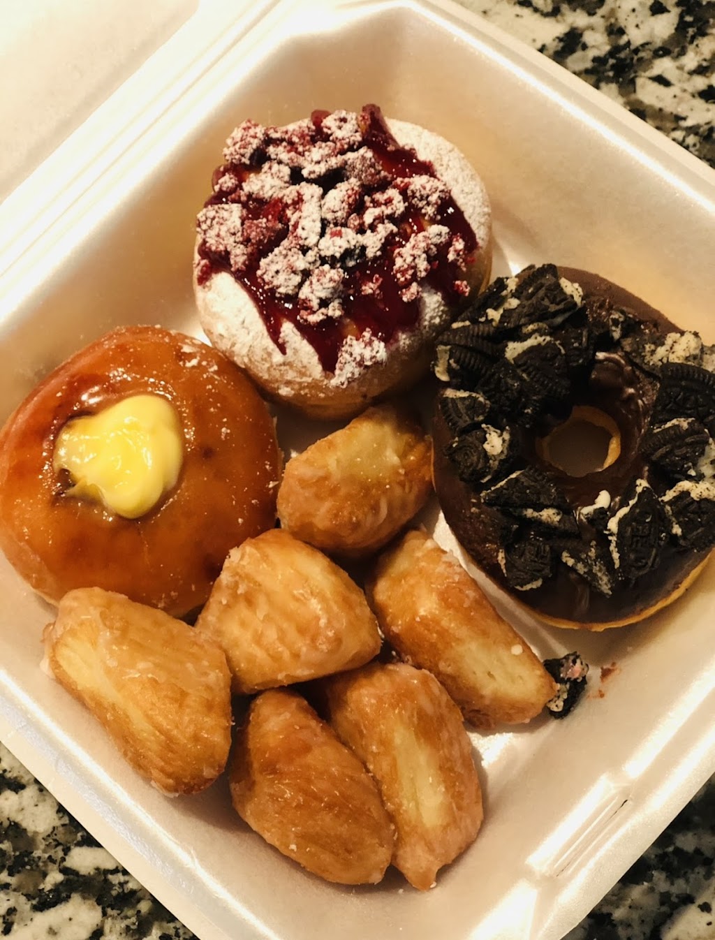 Glazed Kolache and Donuts | 3050 W Camp Wisdom Rd Suite 180, Grand Prairie, TX 75052, USA | Phone: (469) 610-5454