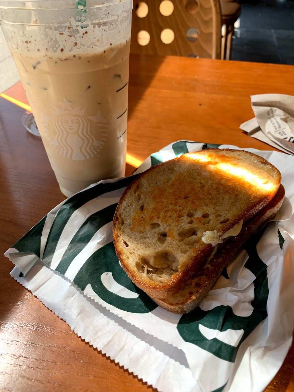 Starbucks | 366 Broadway, Saugus, MA 01906, USA | Phone: (781) 231-4928