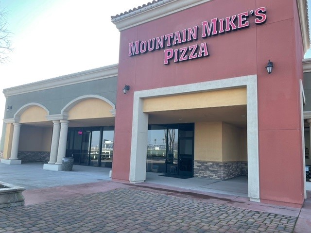 Mountain Mikes Pizza | 1525 E Robertson Blvd, Chowchilla, CA 93610, USA | Phone: (559) 665-1305