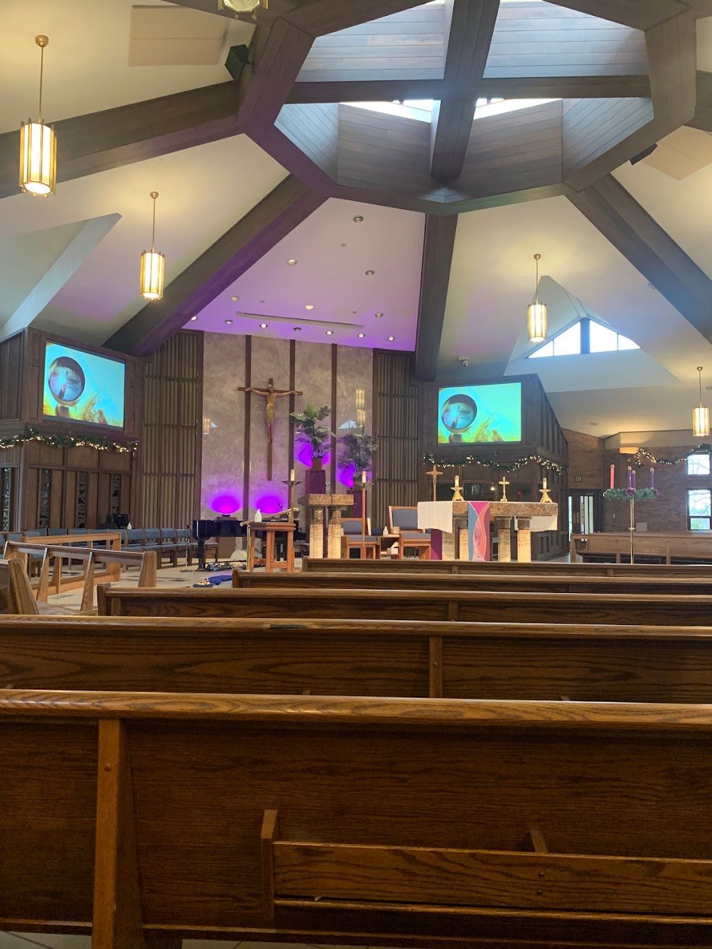 St. Norbert Catholic Church | 16455 New Halls Ferry Road, Florissant, MO 63031, USA | Phone: (314) 831-3874