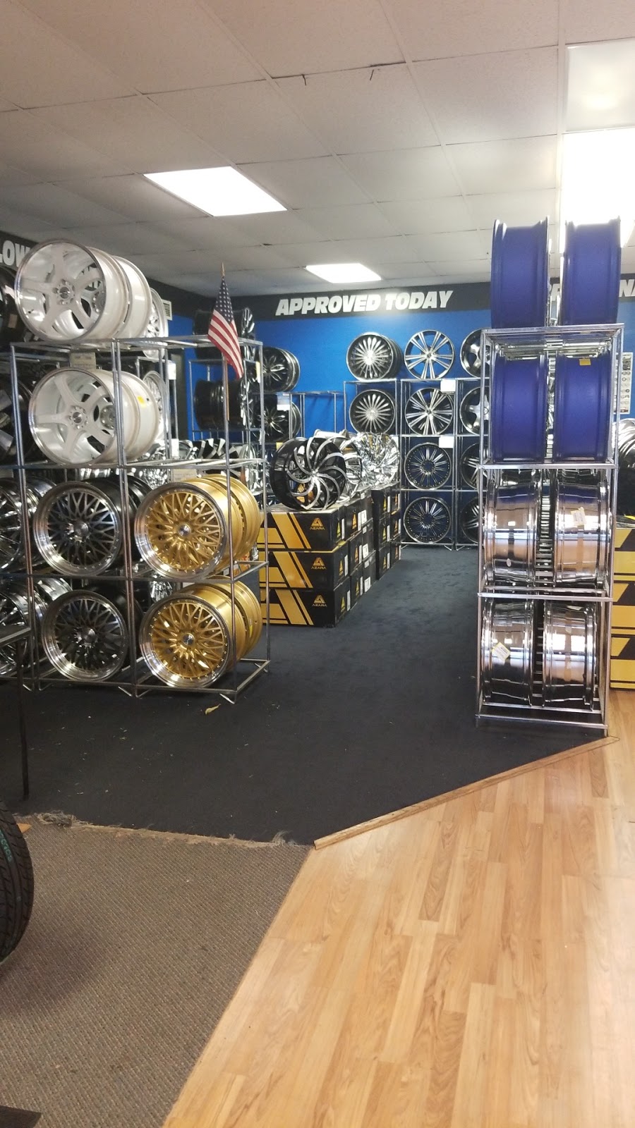 RimTyme Custom Wheels and Tires | 3233 W Mercury Blvd, Hampton, VA 23666, USA | Phone: (757) 827-0570