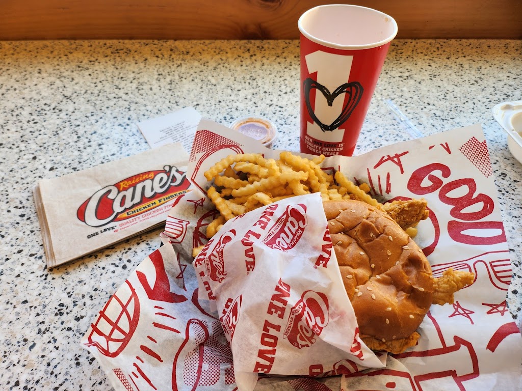 Raising Canes Chicken Fingers | 11066 Magnolia Ave, Riverside, CA 92505, USA | Phone: (951) 637-6551