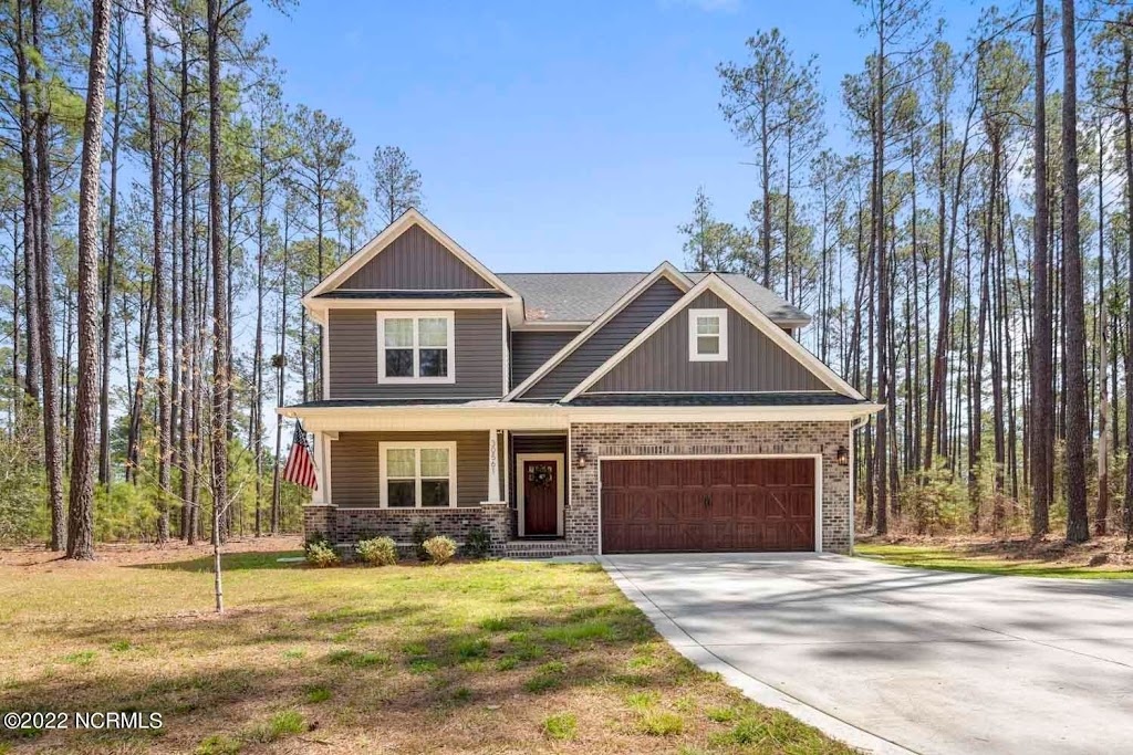 - Arrow Home Realty - Nathan & Amber Stover | 28 Dinghy Dr, Sanford, NC 27332, USA | Phone: (252) 414-5553