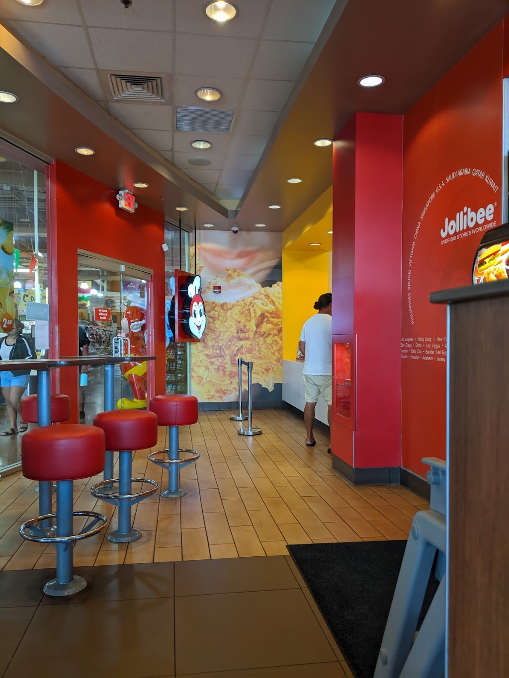 Jollibee | 94-050 Farrington Hwy #1 Ste A -1, Waipahu, HI 96797, USA | Phone: (808) 744-8765