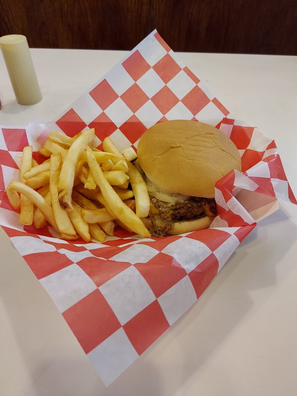 Shaks grill | 1039 NC-87, Elon, NC 27244, USA | Phone: (336) 584-8838