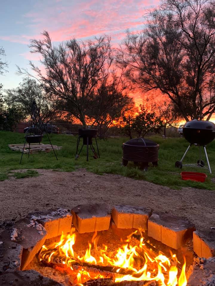 Cave Creek BBQ Company & School | N Smokehouse Trail & Tanglewood Trail, Cave Creek, AZ 85331, USA | Phone: (480) 570-7517