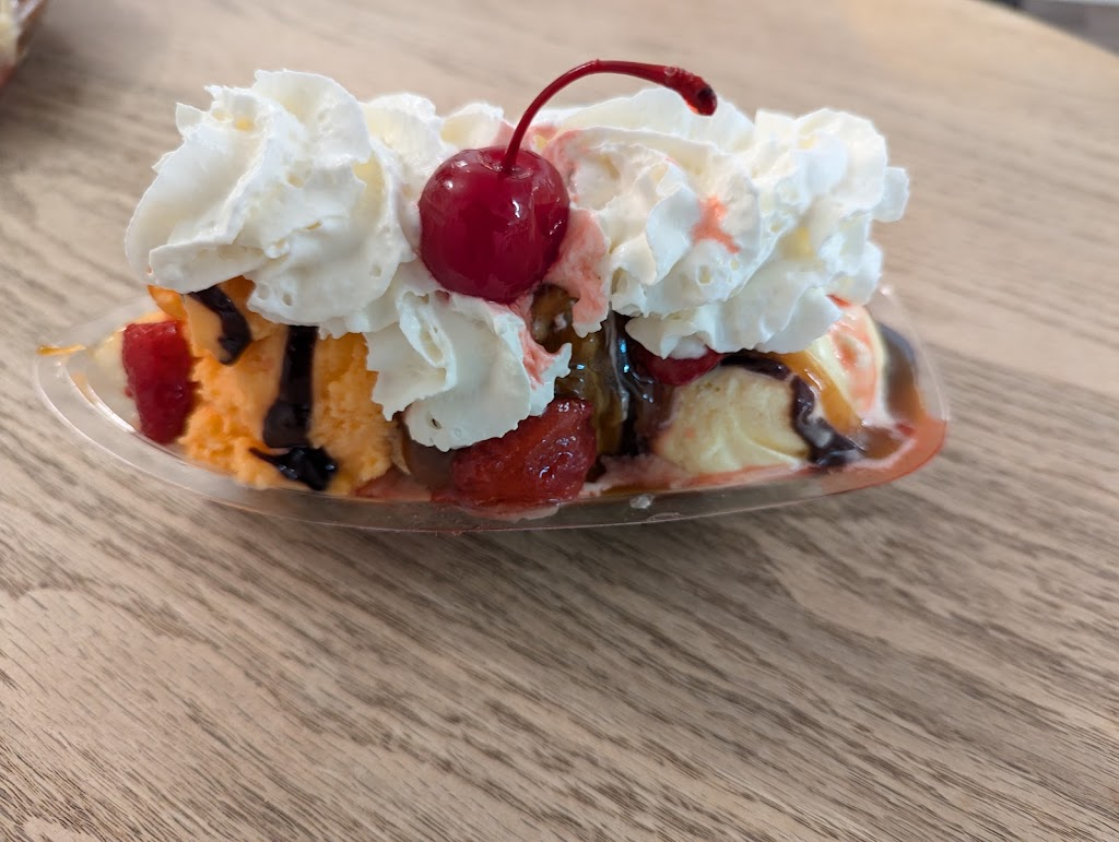 Uncle Eds Front Porch | 116 Winthrop St, Rehoboth, MA 02769, USA | Phone: (508) 252-4444