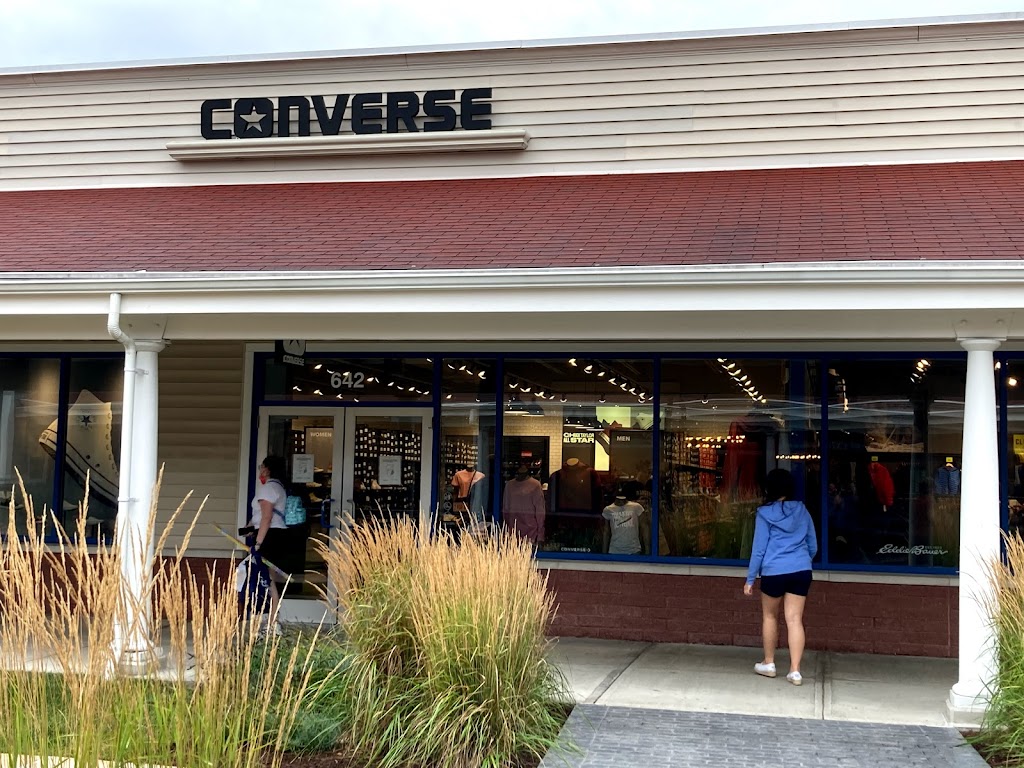 Converse Factory Store | 1 Premium Outlets Blvd Suite 642, Wrentham, MA 02093, USA | Phone: (508) 384-3637