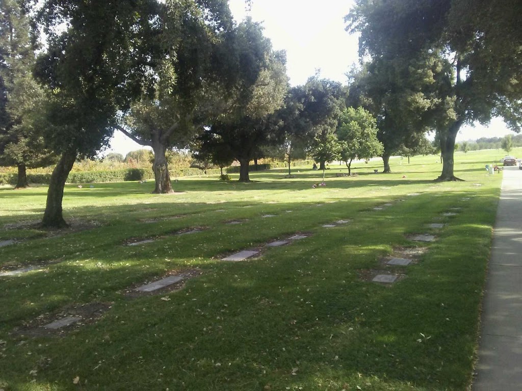 Burwood Cemetery | 28320 E River Rd, Escalon, CA 95320 | Phone: (209) 838-2924