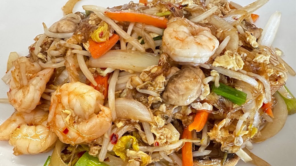 Penns Thai Kitchen | 1800 W 14 Mile Rd, Royal Oak, MI 48073, USA | Phone: (248) 435-8378