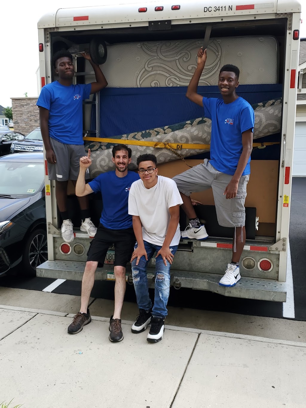 Mercy Movers services llc. | 3400 Lacrosse Ct, Woodbridge, VA 22193, USA | Phone: (704) 880-7671