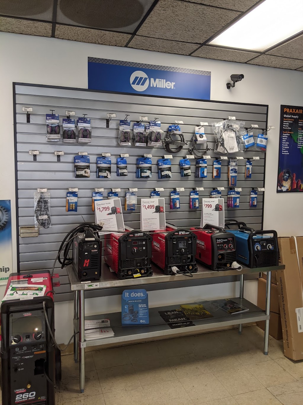 Linde Welding Gas & Equipment Center | 5312 N Irwindale Ave Ste 1A, Irwindale, CA 91706, USA | Phone: (626) 337-8611