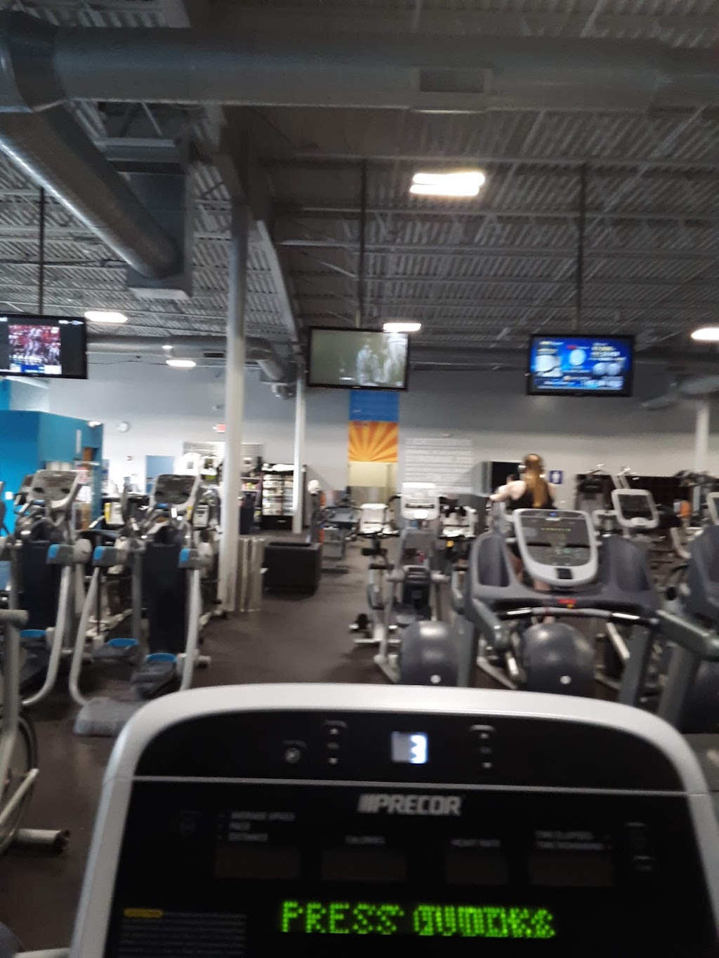 Crunch Fitness - Niagara Falls | 2429 Military Rd, Niagara Falls, NY 14304, USA | Phone: (716) 297-5107