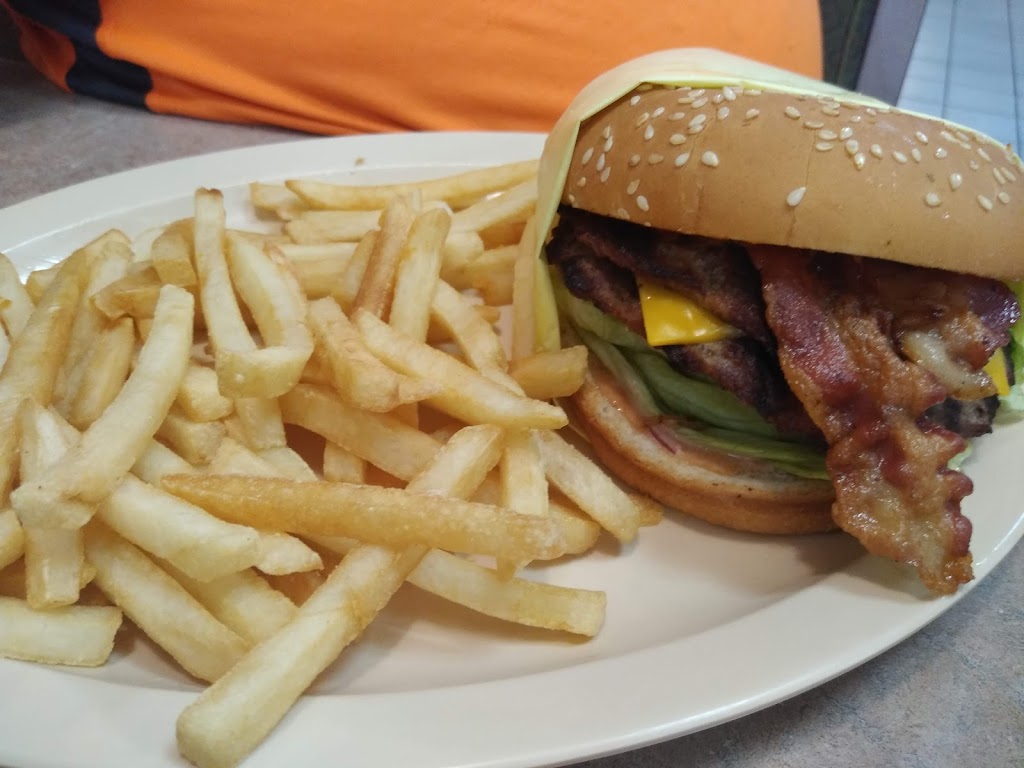 Georges Burgers | 17510 Foothill Blvd, Fontana, CA 92335, USA | Phone: (909) 355-3998