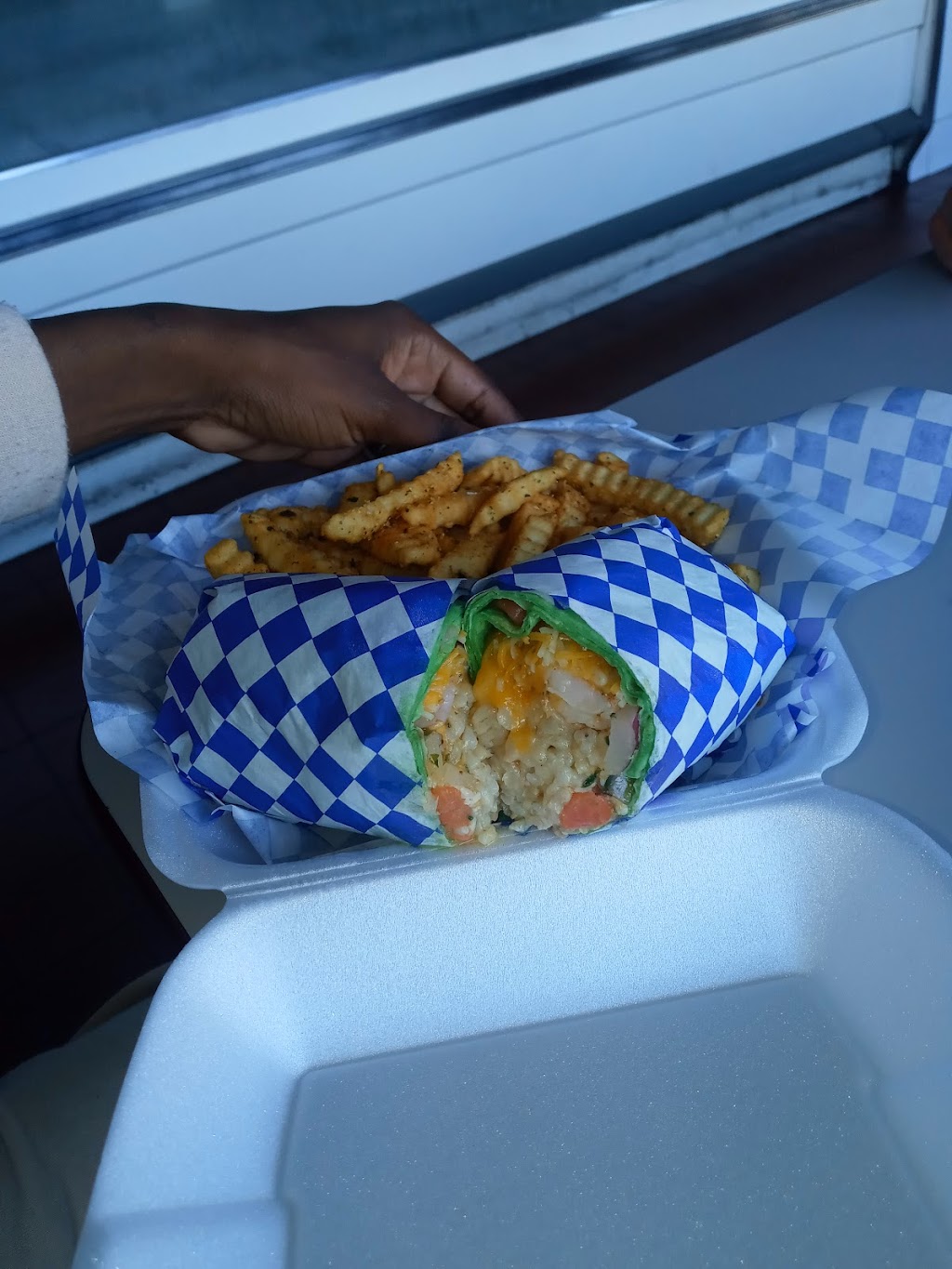 Off Da Hook Fish House | 3440 W Slauson Ave, Los Angeles, CA 90043, USA | Phone: (323) 792-4662