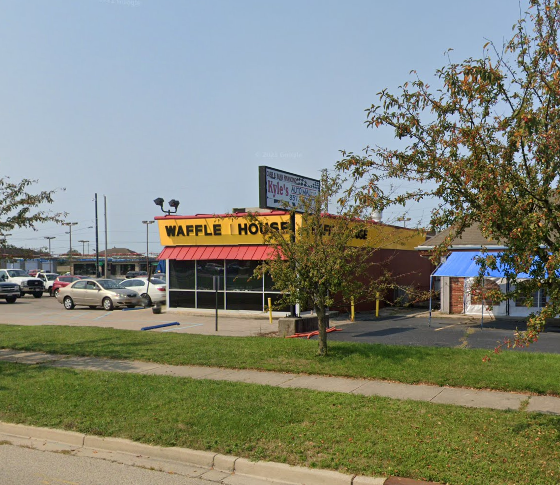 Waffle House | 4912 N Springboro Pike, Moraine, OH 45439, USA | Phone: (937) 294-9709