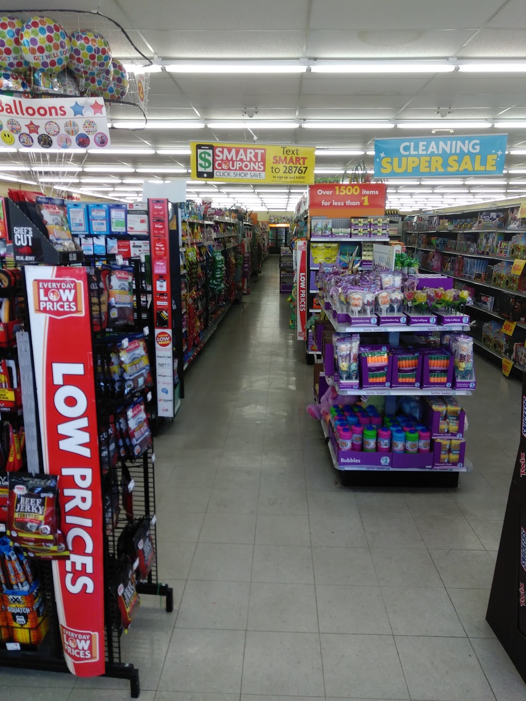 Family Dollar | 557 E Manhattan Blvd, Toledo, OH 43608, USA | Phone: (567) 200-6740