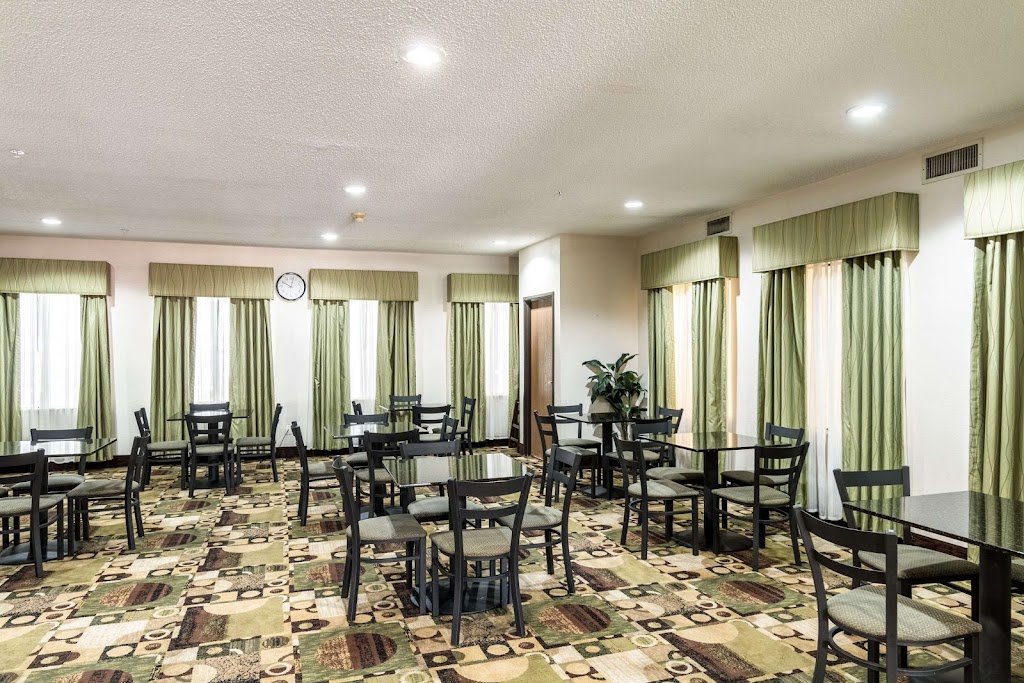 Quality Suites Burleson - Ft. Worth | 321 S Burleson Blvd, Burleson, TX 76028, USA | Phone: (817) 349-2811