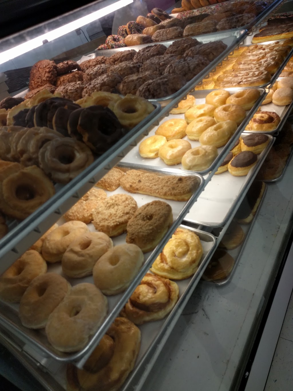 Bakers Dozen Donuts | 140 Douglas St, Dayton, NV 89403, USA | Phone: (775) 241-2208