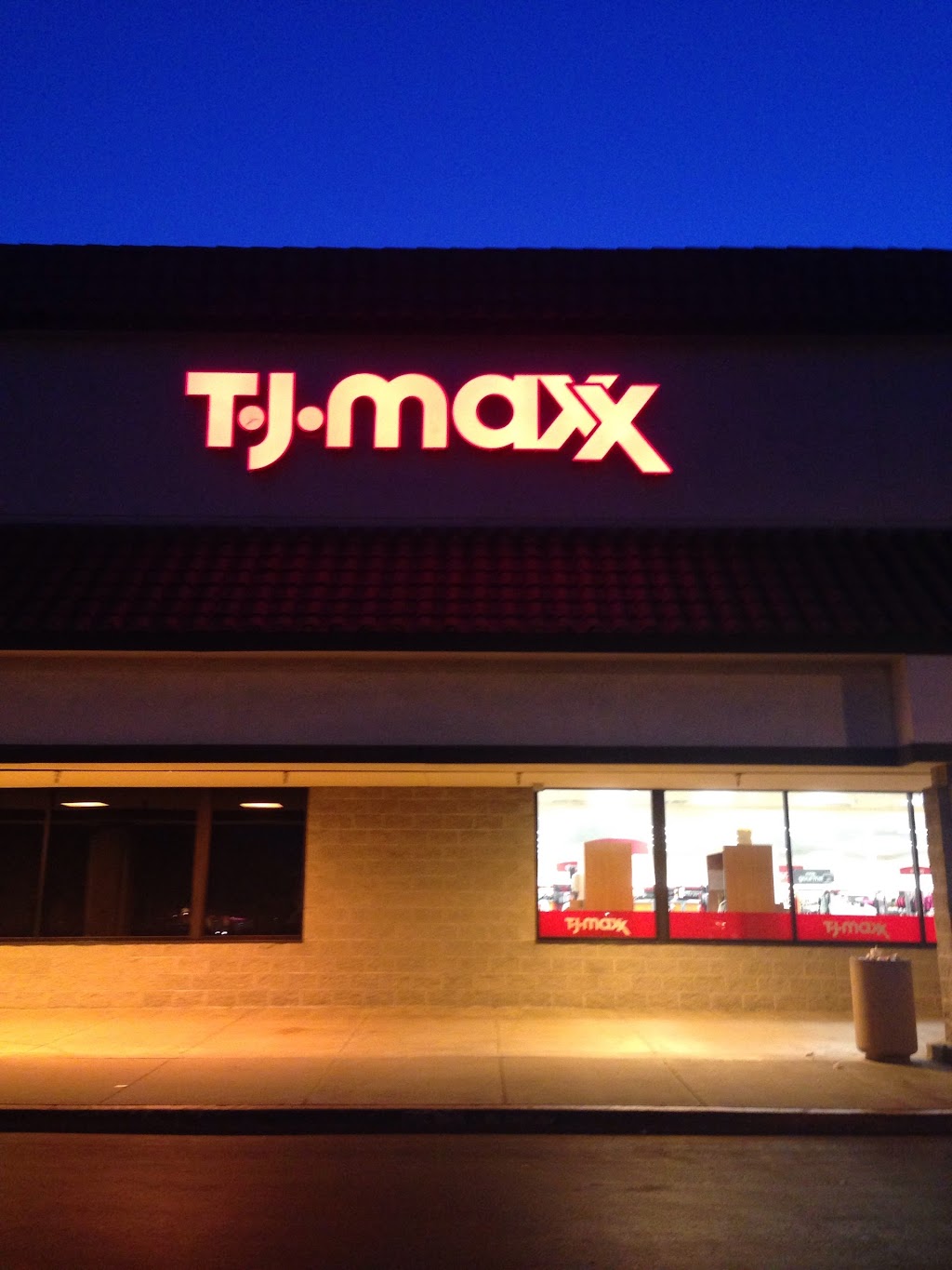 T.J. Maxx | 401 Vineyard Town Center, Morgan Hill, CA 95037, USA | Phone: (408) 782-1905