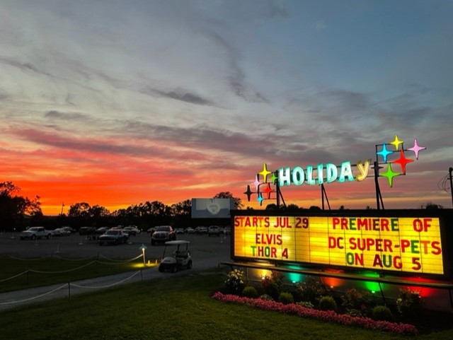 Holiday Auto Theatre | 1816 Old Oxford Rd, Hamilton, OH 45013, USA | Phone: (513) 929-2999