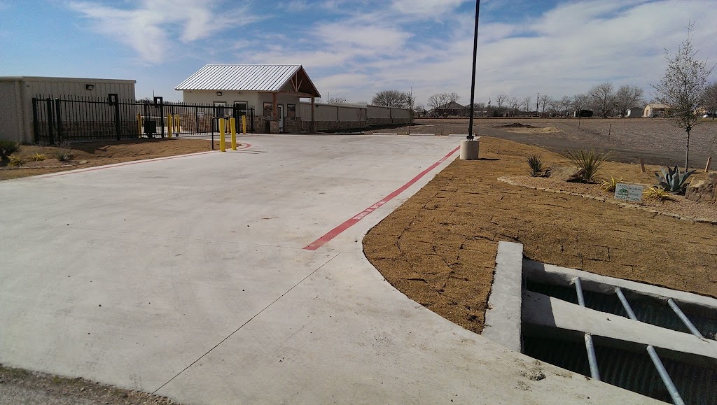 1387 Self Storage | 141 Blackchamp Rd, Waxahachie, TX 75167 | Phone: (972) 351-6867