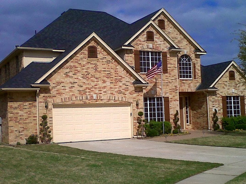 Allen Roofing & Gutters | 1616 Palomino Ln, Krum, TX 76249, USA | Phone: (940) 297-5299