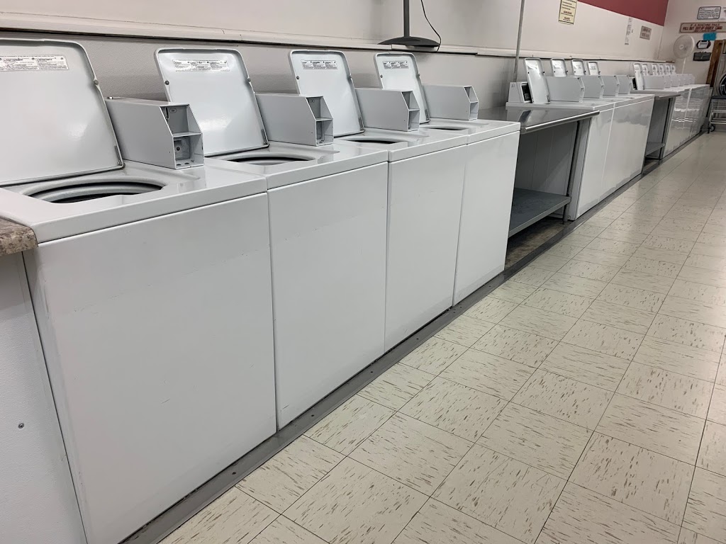 Sudz Wash Laundromat | 1520 Troy Rd, Edwardsville, IL 62025, USA | Phone: (618) 659-5566