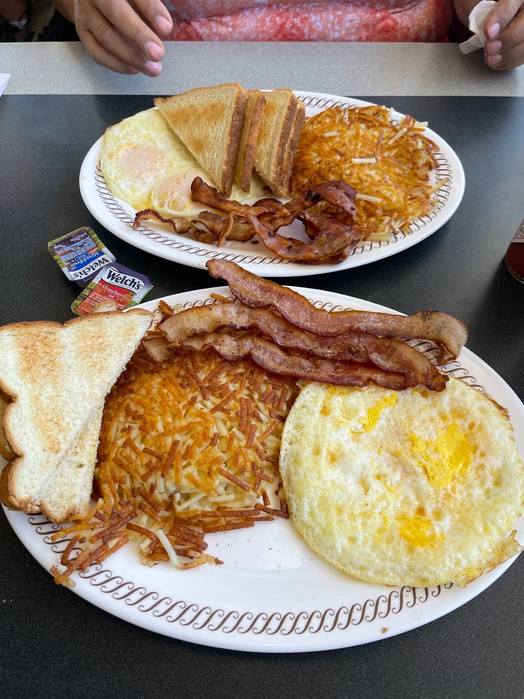 Waffle House | 1831 S Country Club Dr, Mesa, AZ 85210, USA | Phone: (480) 833-0005